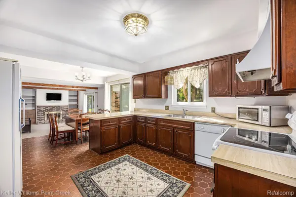 White Lake, MI 48386,121 Allen Lake DR