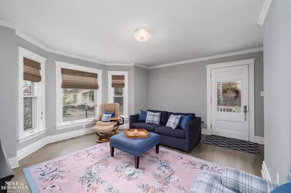 Grosse Pointe Farms, MI 48236,65 Mapleton RD