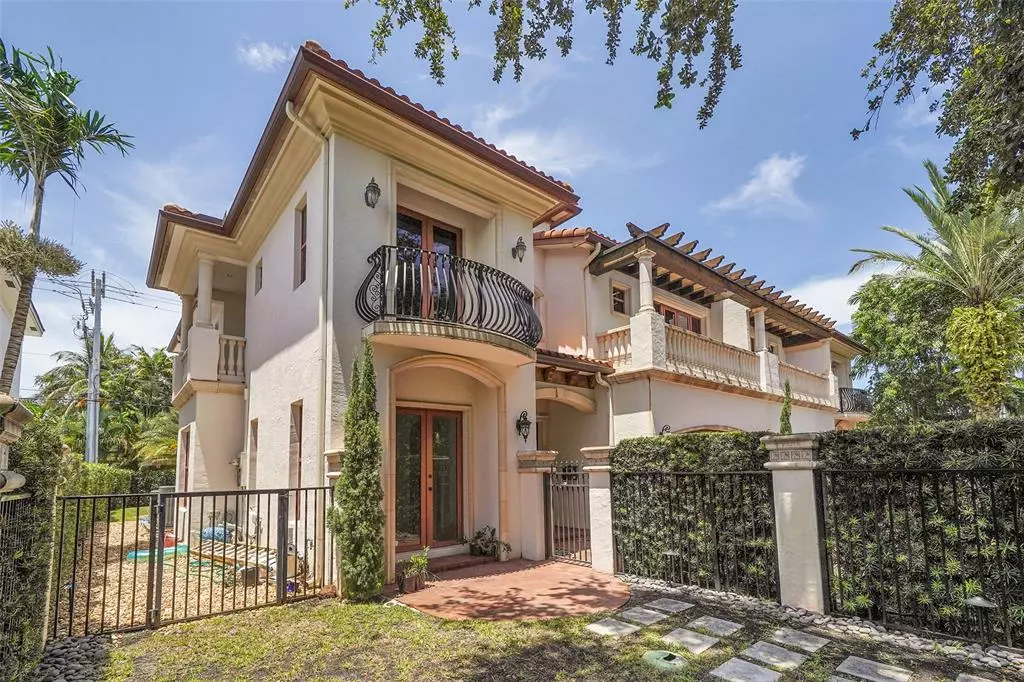 Fort Lauderdale, FL 33305,2727 NE 20  CT