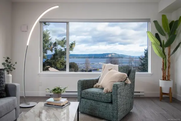 Nanaimo, BC V9R 4V9,147 Haliburton St #206