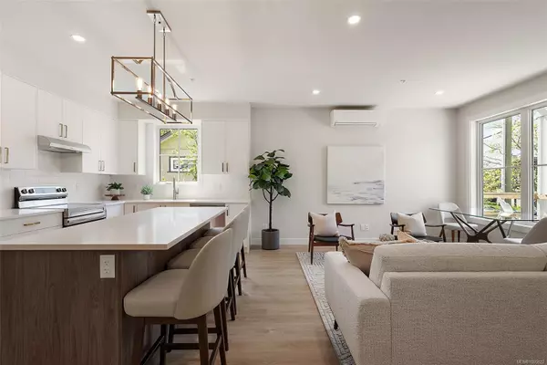 Esquimalt, BC V9A 6C7,483 South Joffre St #202