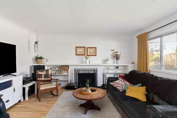 Saanich, BC V8P 4C1,3355 Wordsworth St