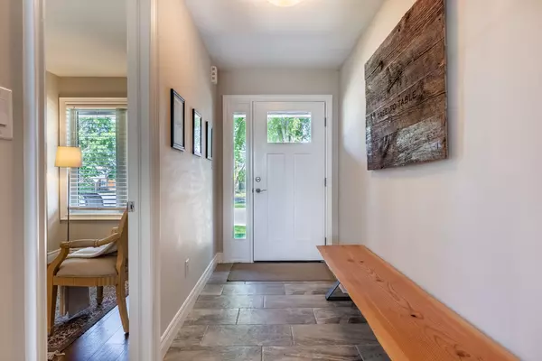 West Lincoln, ON L0R 2A0,9 Richard CRES