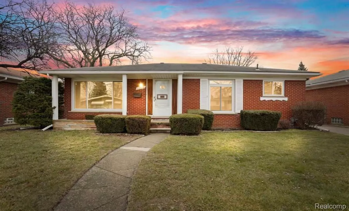 Warren, MI 48093,28876 PALM BEACH DR