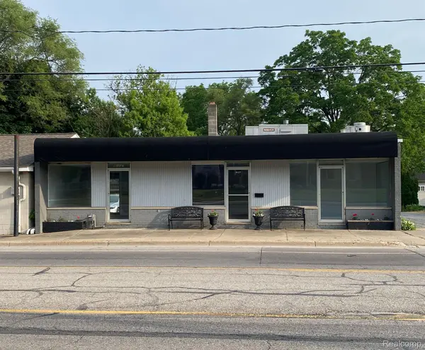 8127 MILLER RD, Swartz Creek, MI 48473