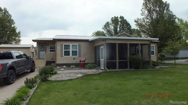 513 Missouri River Ct, Adrian, MI 49221