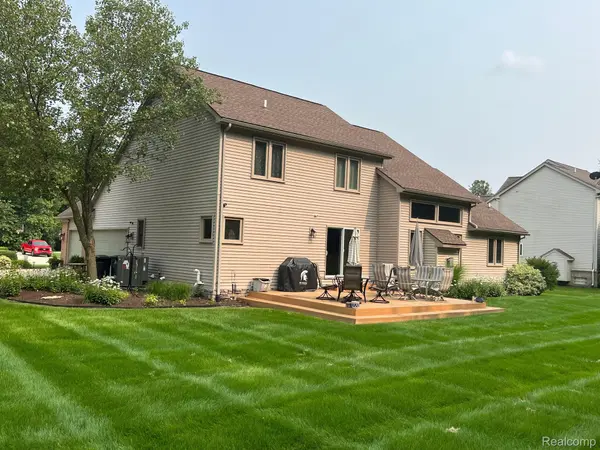 Highland, MI 48356,1948 ELKRIDGE CIR