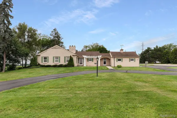 6520 RED MAPLE LN, Bloomfield Hills, MI 48301