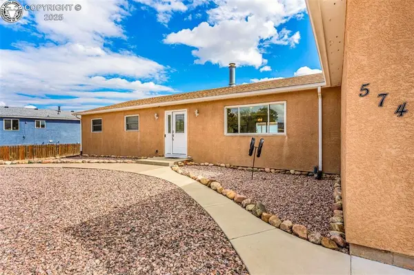 574 S Clarion DR, Pueblo West, CO 81007