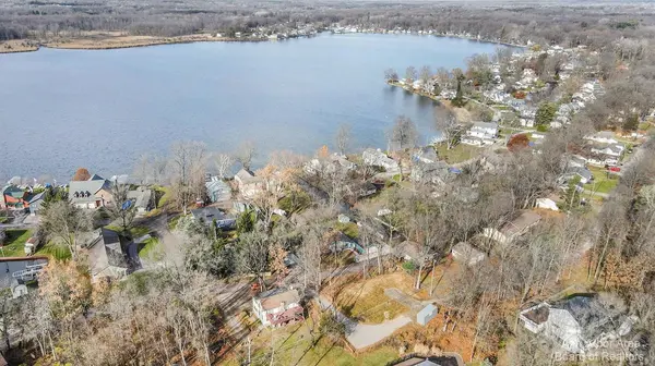 11865 Portage Lake AVE, Hamburg, MI 48169