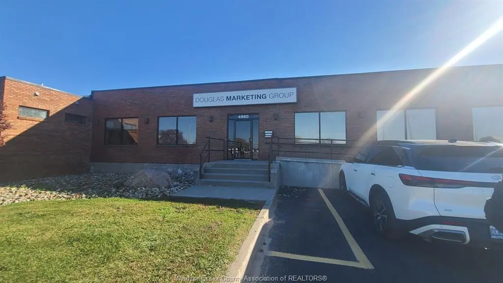 4960 WALKER Road #2, Tecumseh, ON N0R 1L0