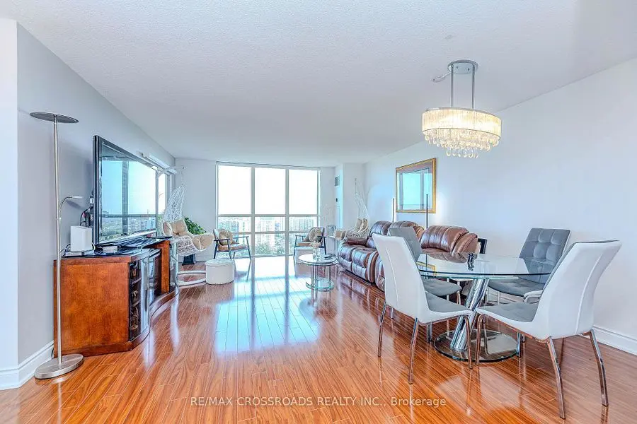 Toronto C11, ON M3C 3P4,205 Wynford DR #2004