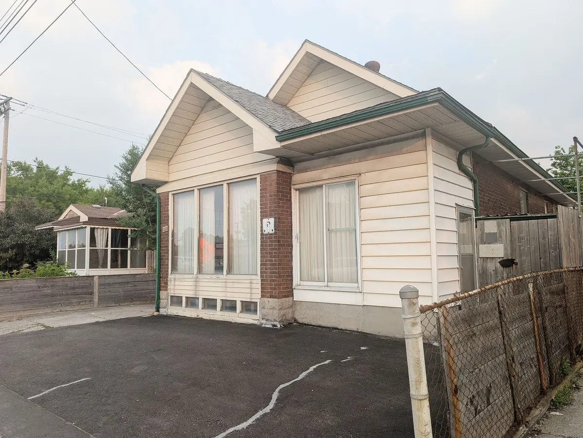 London East, ON N5Y 3L7,1169 Oxford ST E