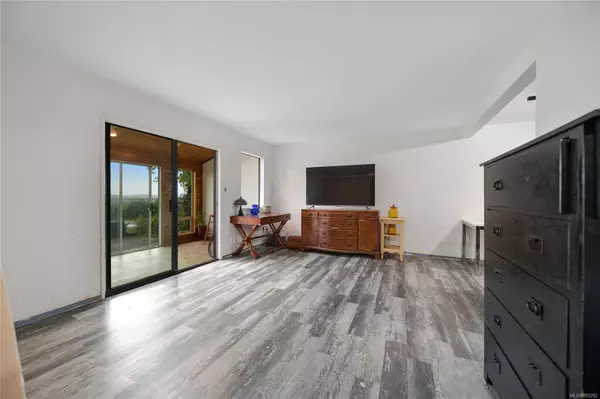 Central Saanich, BC V8M 1L9,7675 East Saanich Rd #17