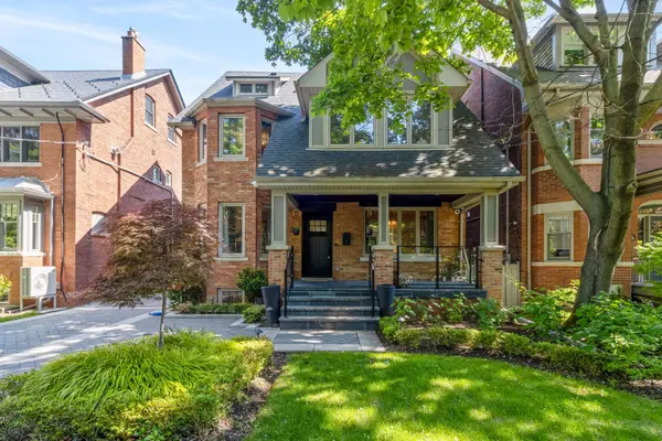 37 St Andrews GDNS, Toronto C09, ON M4W 2C9