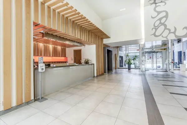 Toronto C01, ON M6K 0B3,5 Hanna AVE #449