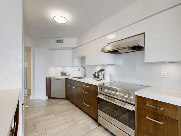 30 Greenfield AVE #1104, Toronto C14, ON M2N 6N3