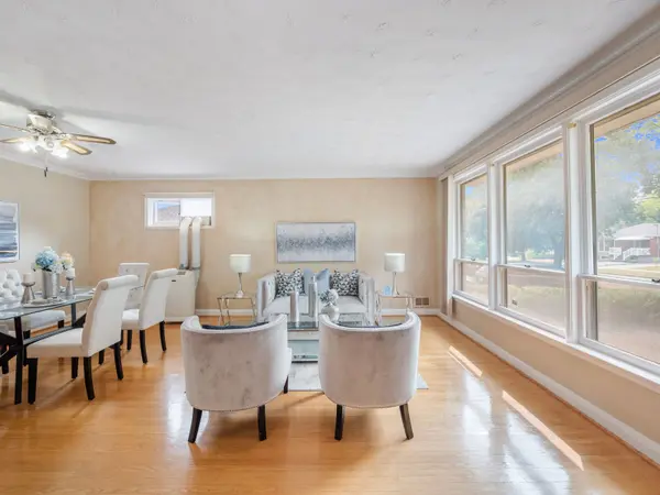 Toronto E04, ON M1R 2A1,18 Danube DR