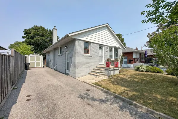 Toronto E04, ON M1R 4L9,52 Terraview BLVD