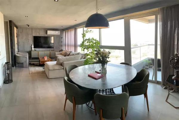 Other County - Not In Usa, 80001,Calle 1A 30-61 sunset Boulevard #1006