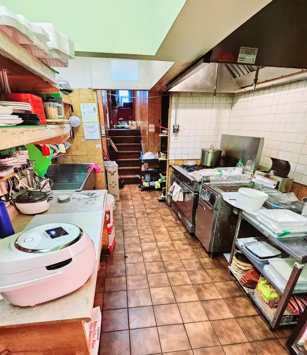 18 Jane ST, Toronto W02, ON M6S 3Y2