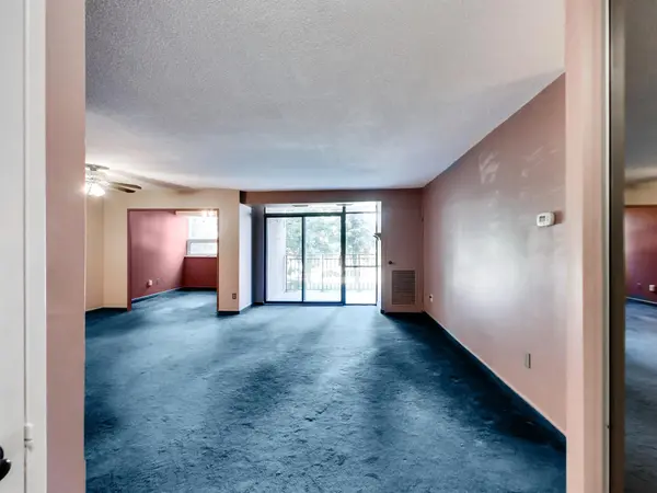 Hamilton, ON L8E 3M6,500 Green RD #203