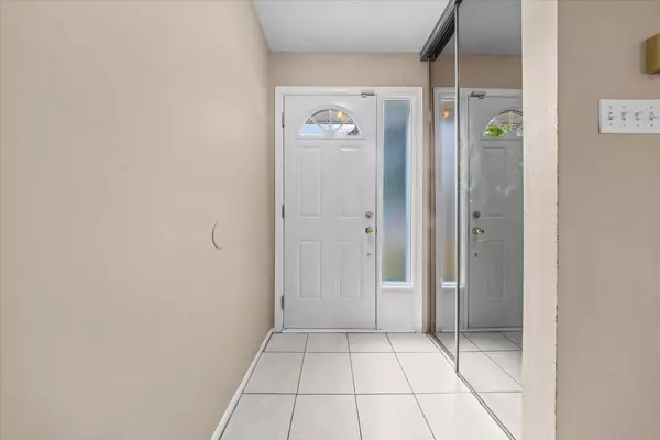 Blossom Park - Airport And Area, ON K1T 1T3,3192 Bannon WAY