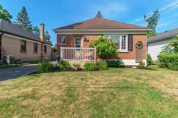 647 Montrose ST, Peterborough South, ON K9J 3C3