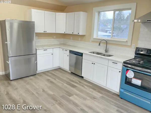 Cottage Grove, OR 97424,1028 E GROVER AVE