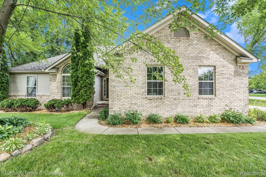 10275 COACHMAN CT, Davison, MI 48423