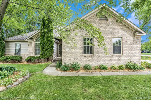 10275 COACHMAN CT, Davison, MI 48423