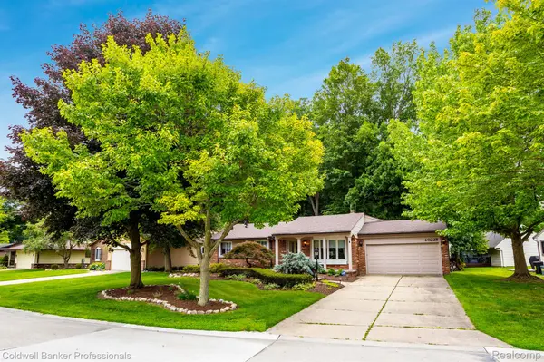 Novi, MI 48375,40225 SANDPOINT WAY