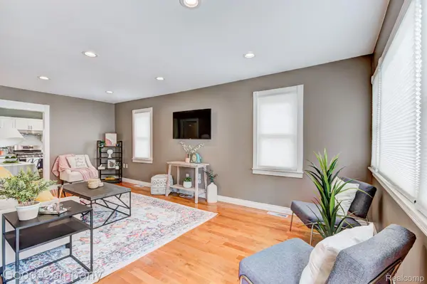 Madison Heights, MI 48071,612 E BARRETT AVE