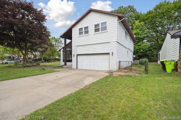 Novi, MI 48375,24560 KNOLLWOOD ST