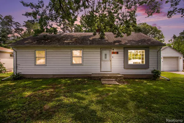 Clinton Township, MI 48035,36556 Birwood ST