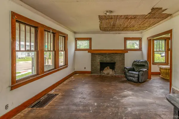 Highland Park, MI 48203,401 W GREENDALE