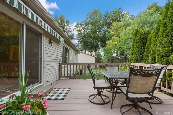 Novi, MI 48375,21664 SUNFLOWER RD