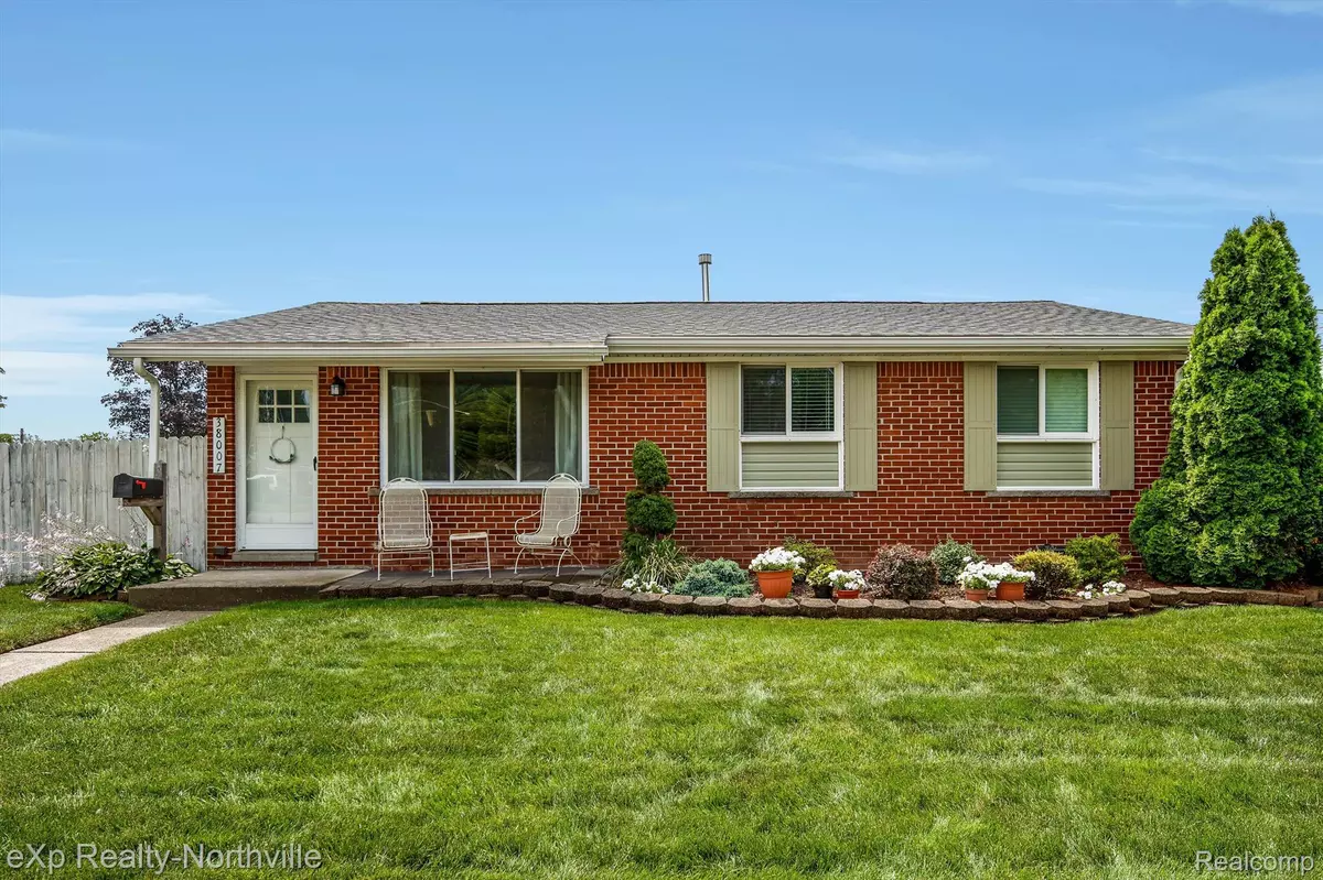 Romulus, MI 48174,38007 Westvale ST