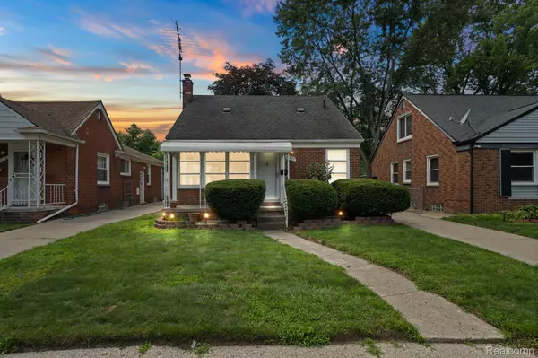 8067 CHATHAM, Redford, MI 48239