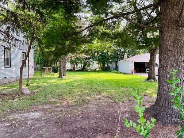 Eastpointe, MI 48021,22106 DONALD AVE