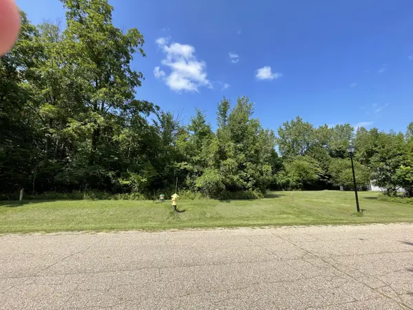 Watervliet, MI 49098,704 & 712 Courtyard PL