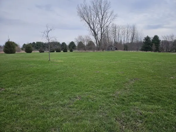 62nd ST, South Haven, MI 49090