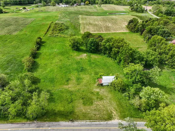 Baroda, MI 49101,138 E Snow RD