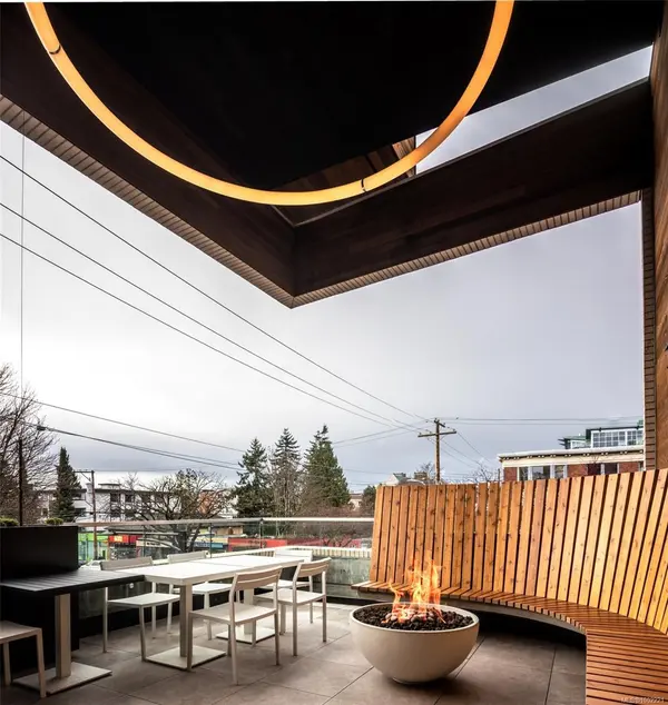 Victoria, BC V8V 0E1,1033 Cook St #217