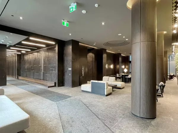 Toronto C10, ON M4P 1V6,120 Broadway AVE #1110