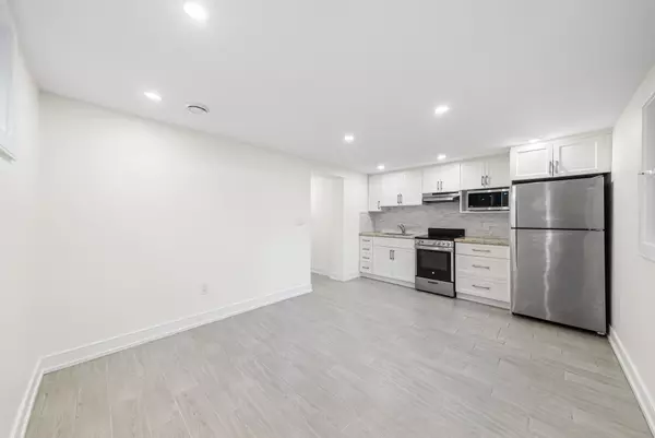 Toronto W06, ON M8W 2Y9,50 Arcadian CIR #3