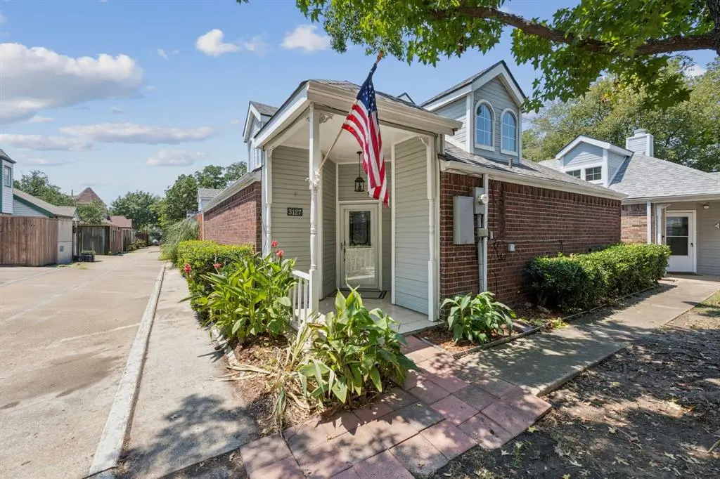 Dallas, TX 75229,3127 Royal Lane