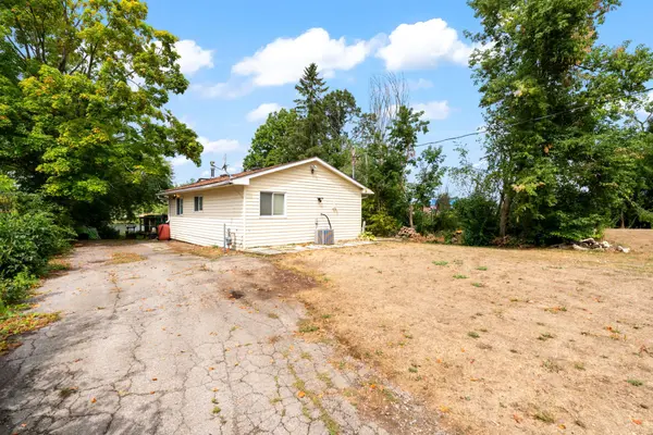 Kawartha Lakes, ON K0L 2W0,53 Carlton CRES