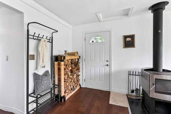 Kawartha Lakes, ON K0L 2W0,53 Carlton CRES