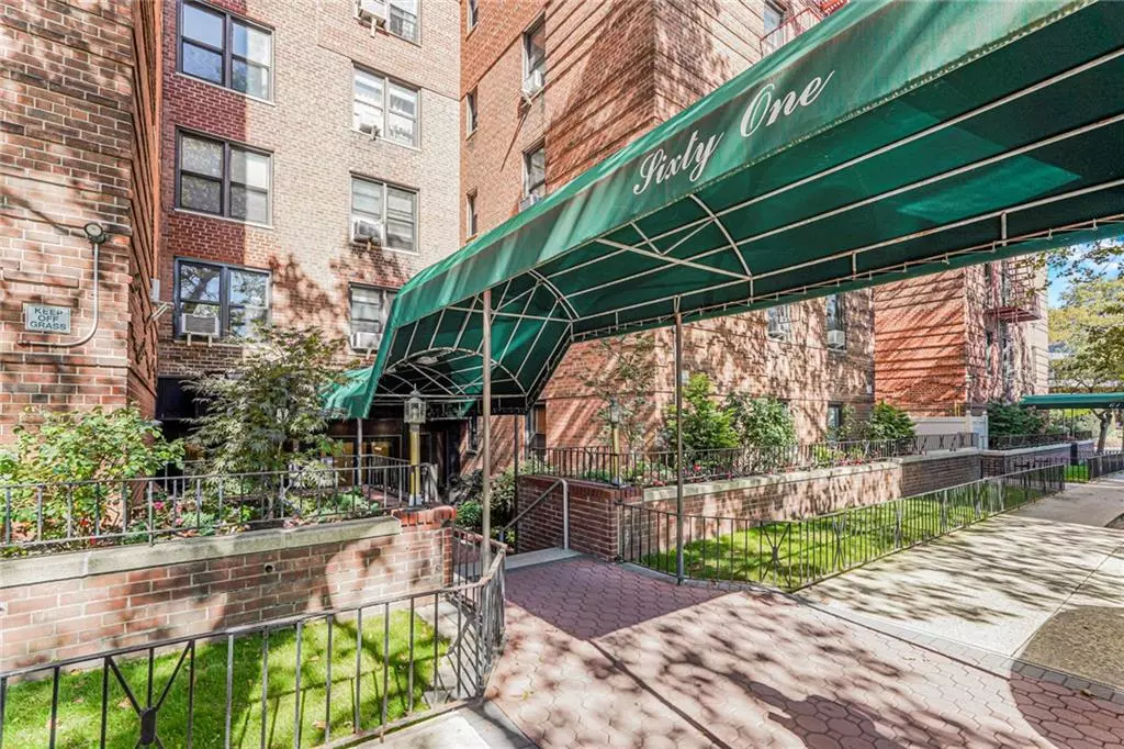 Brooklyn, NY 11209,61 Oliver ST #6F